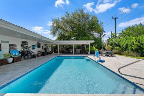 House in Palmetto Bay, Florida 4 bedrooms, 205.59 sq.m. № 1711380 - photo 7