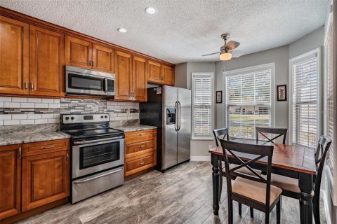 Copropriété à vendre à Port Richey, Floride: 2 chambres, 108.79 m2 № 2143662 - photo 2