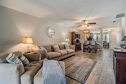 Copropriété à vendre à Port Richey, Floride: 2 chambres, 108.79 m2 № 2143662 - photo 10