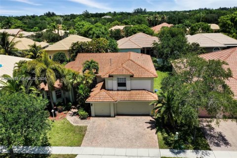 Villa ou maison à Pembroke Pines, Floride 4 chambres, 310.76 m2 № 2059218