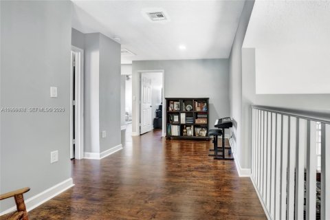 Villa ou maison à louer à Pembroke Pines, Floride: 4 chambres, 310.76 m2 № 2059218 - photo 27