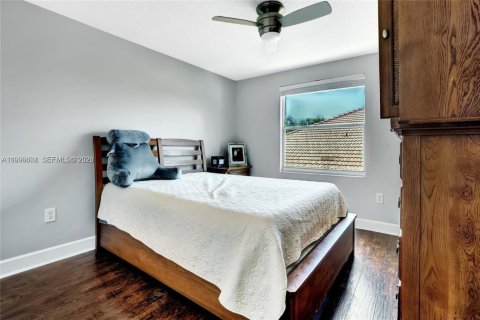 Villa ou maison à louer à Pembroke Pines, Floride: 4 chambres, 310.76 m2 № 2059218 - photo 29