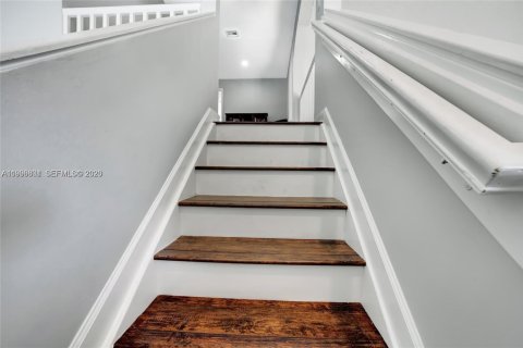 Villa ou maison à louer à Pembroke Pines, Floride: 4 chambres, 310.76 m2 № 2059218 - photo 26