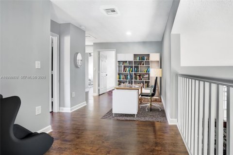 Villa ou maison à louer à Pembroke Pines, Floride: 4 chambres, 310.76 m2 № 2059218 - photo 28