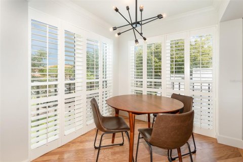 Condo in Winter Park, Florida, 2 bedrooms  № 1648154 - photo 13