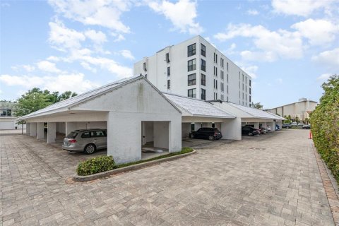 Condo in Winter Park, Florida, 2 bedrooms  № 1648154 - photo 25