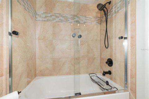Condo in Winter Park, Florida, 2 bedrooms  № 1648154 - photo 23