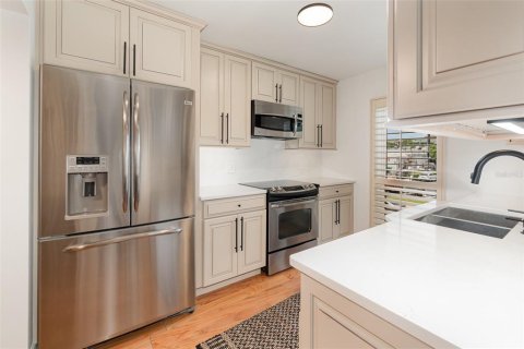 Condo in Winter Park, Florida, 2 bedrooms  № 1648154 - photo 11