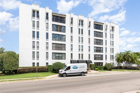 Condo in Winter Park, Florida, 2 bedrooms  № 1648154 - photo 1