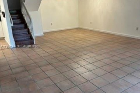 Villa ou maison à vendre à Miami, Floride: 2 chambres, 120.4 m2 № 2017428 - photo 8