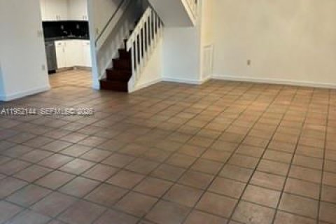 Villa ou maison à vendre à Miami, Floride: 2 chambres, 120.4 m2 № 2017428 - photo 5