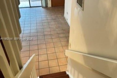 Villa ou maison à vendre à Miami, Floride: 2 chambres, 120.4 m2 № 2017428 - photo 9