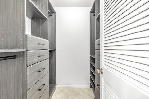 Купить виллу или дом в Дирфилд-Бич, Флорида 7 комнат, 113.9м2, № 2006384 - фото 26