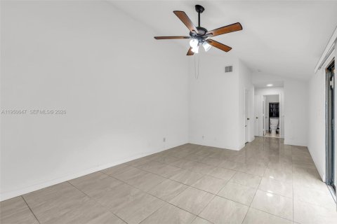 Купить виллу или дом в Дирфилд-Бич, Флорида 7 комнат, 113.9м2, № 2006384 - фото 29