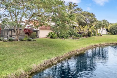 Купить виллу или дом в Дирфилд-Бич, Флорида 7 комнат, 113.9м2, № 2006384 - фото 20