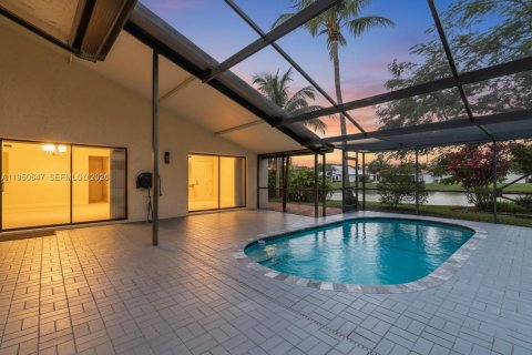 Купить виллу или дом в Дирфилд-Бич, Флорида 7 комнат, 113.9м2, № 2006384 - фото 5
