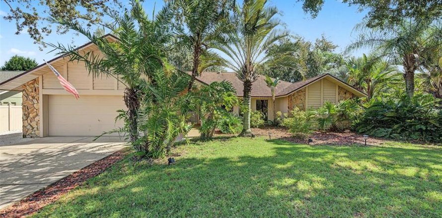 Casa en Holiday, Florida 3 dormitorios, 175.03 m2 № 2419334