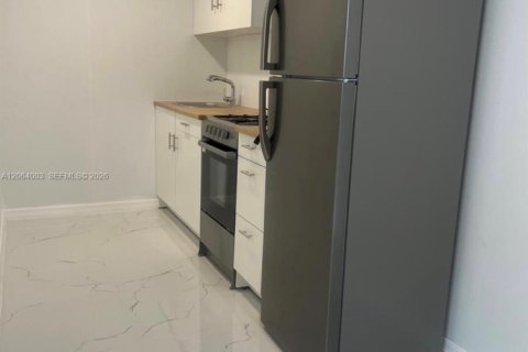 Immobilier commercial à louer à Miami, Floride: 1 chambre, 99.03 m2 № 2278460 - photo 8