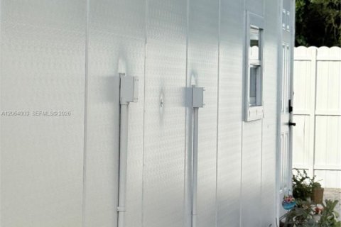 Immobilier commercial à louer à Miami, Floride: 1 chambre, 99.03 m2 № 2278460 - photo 15