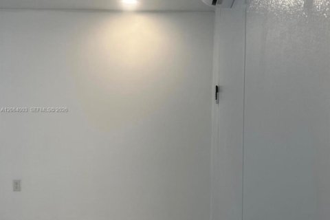 Immobilier commercial à louer à Miami, Floride: 1 chambre, 99.03 m2 № 2278460 - photo 5
