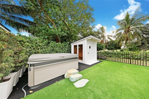 Casa en venta en Miami Beach, Florida, 4 dormitorios, 243.22 m2 № 1969172 - foto 29