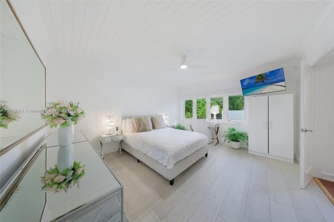 Casa en venta en Miami Beach, Florida, 4 dormitorios, 243.22 m2 № 1969172 - foto 22