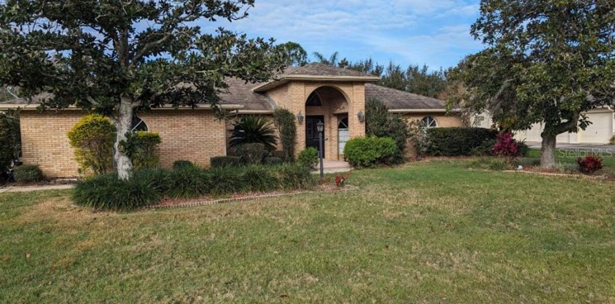 House in DeBary, Florida 4 bedrooms, 220.09 sq.m. № 1001337