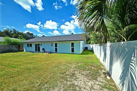 House in Pinellas Park, Florida 3 bedrooms, 127.18 sq.m. № 1871028 - photo 29