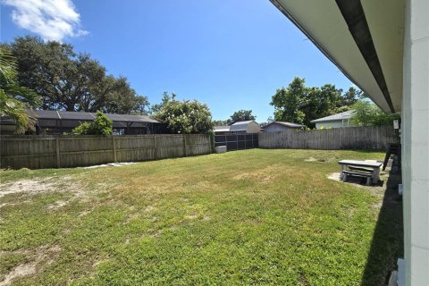 House in Pinellas Park, Florida 3 bedrooms, 127.18 sq.m. № 1871028 - photo 26