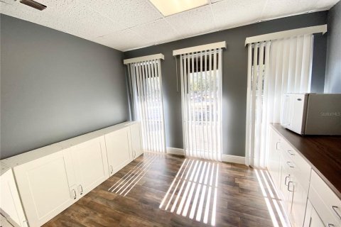 Immobilier commercial à louer à Kissimmee, Floride: 57.23 m2 № 2408290 - photo 5