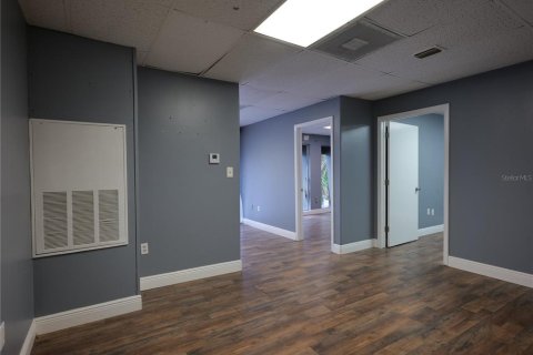 Immobilier commercial à louer à Kissimmee, Floride: 57.23 m2 № 2408290 - photo 7
