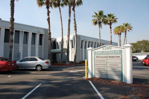 Immobilier commercial à Kissimmee, Floride 57.23 m2 № 2408290