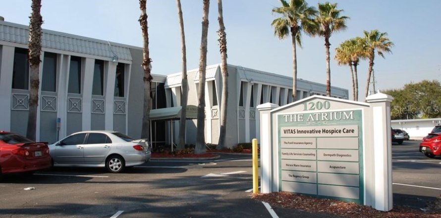 Immobilier commercial à Kissimmee, Floride 57.23 m2 № 2408290