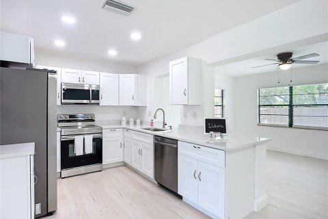 House in Port Charlotte, Florida 2 bedrooms, 113.53 sq.m. № 1780776 - photo 14