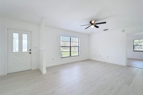 House in Port Charlotte, Florida 2 bedrooms, 113.53 sq.m. № 1780776 - photo 5
