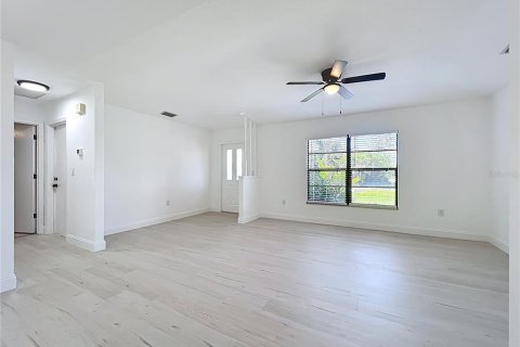 House in Port Charlotte, Florida 2 bedrooms, 113.53 sq.m. № 1780776 - photo 8