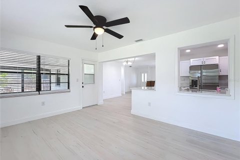 House in Port Charlotte, Florida 2 bedrooms, 113.53 sq.m. № 1780776 - photo 21