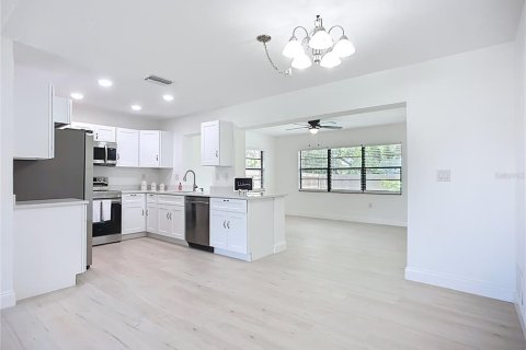 House in Port Charlotte, Florida 2 bedrooms, 113.53 sq.m. № 1780776 - photo 11