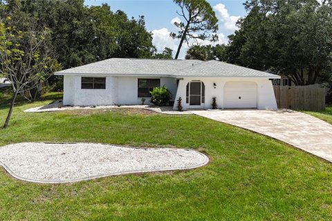 House in Port Charlotte, Florida 2 bedrooms, 113.53 sq.m. № 1780776 - photo 1
