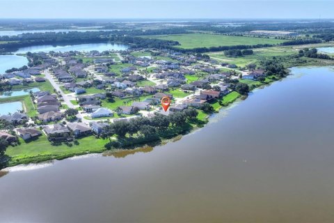 House in Polk City, Florida 2 bedrooms, 158.86 sq.m. № 2217259 - photo 11