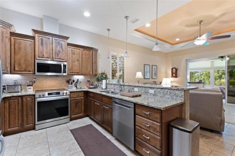 House in Polk City, Florida 2 bedrooms, 158.86 sq.m. № 2217259 - photo 29