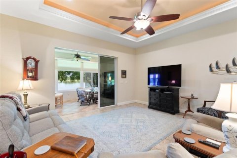 House in Polk City, Florida 2 bedrooms, 158.86 sq.m. № 2217259 - photo 24