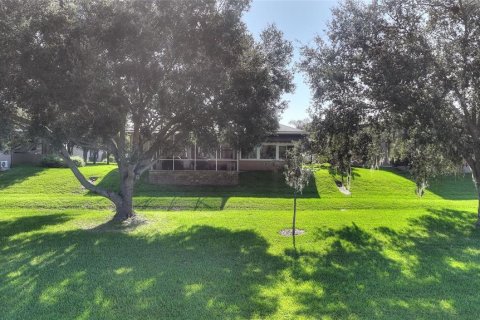 House in Polk City, Florida 2 bedrooms, 158.86 sq.m. № 2217259 - photo 4