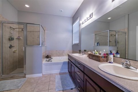 House in Ruskin, Florida 3 bedrooms, 156.82 sq.m. № 1834644 - photo 27