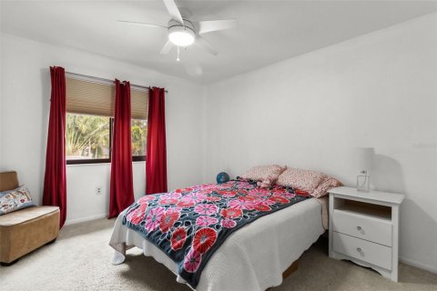 Casa en venta en Saint Petersburg, Florida, 3 dormitorios, 237.18 m2 № 1767214 - foto 23