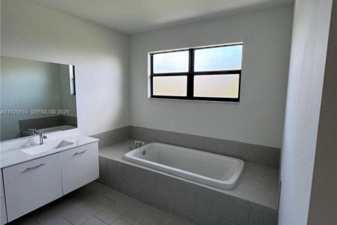 Villa ou maison à louer à Miramar, Floride: 5 chambres, 314.1 m2 № 1984060 - photo 22