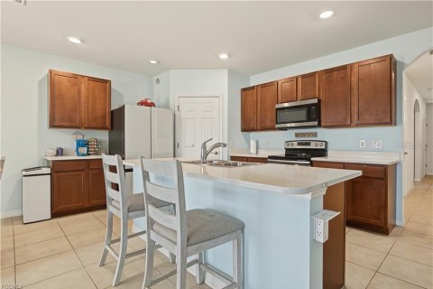 Casa en venta en Cape Coral, Florida, 4 dormitorios, 169.83 m2 № 2425216 - foto 27