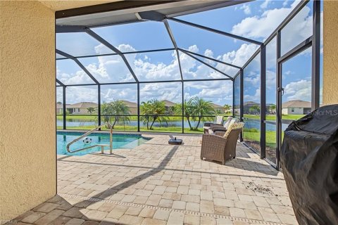Casa en venta en Cape Coral, Florida, 4 dormitorios, 169.83 m2 № 2425216 - foto 17