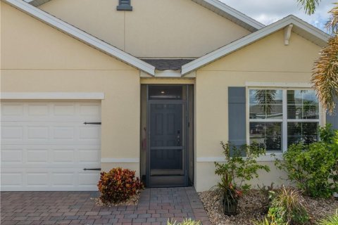 Casa en venta en Cape Coral, Florida, 4 dormitorios, 169.83 m2 № 2425216 - foto 3