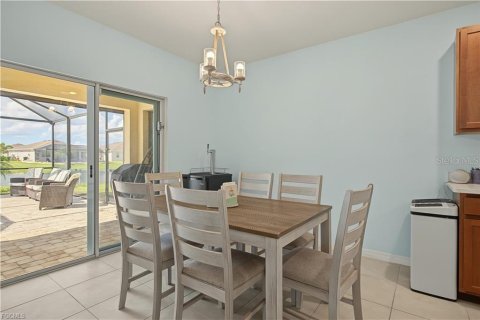 Casa en venta en Cape Coral, Florida, 4 dormitorios, 169.83 m2 № 2425216 - foto 30